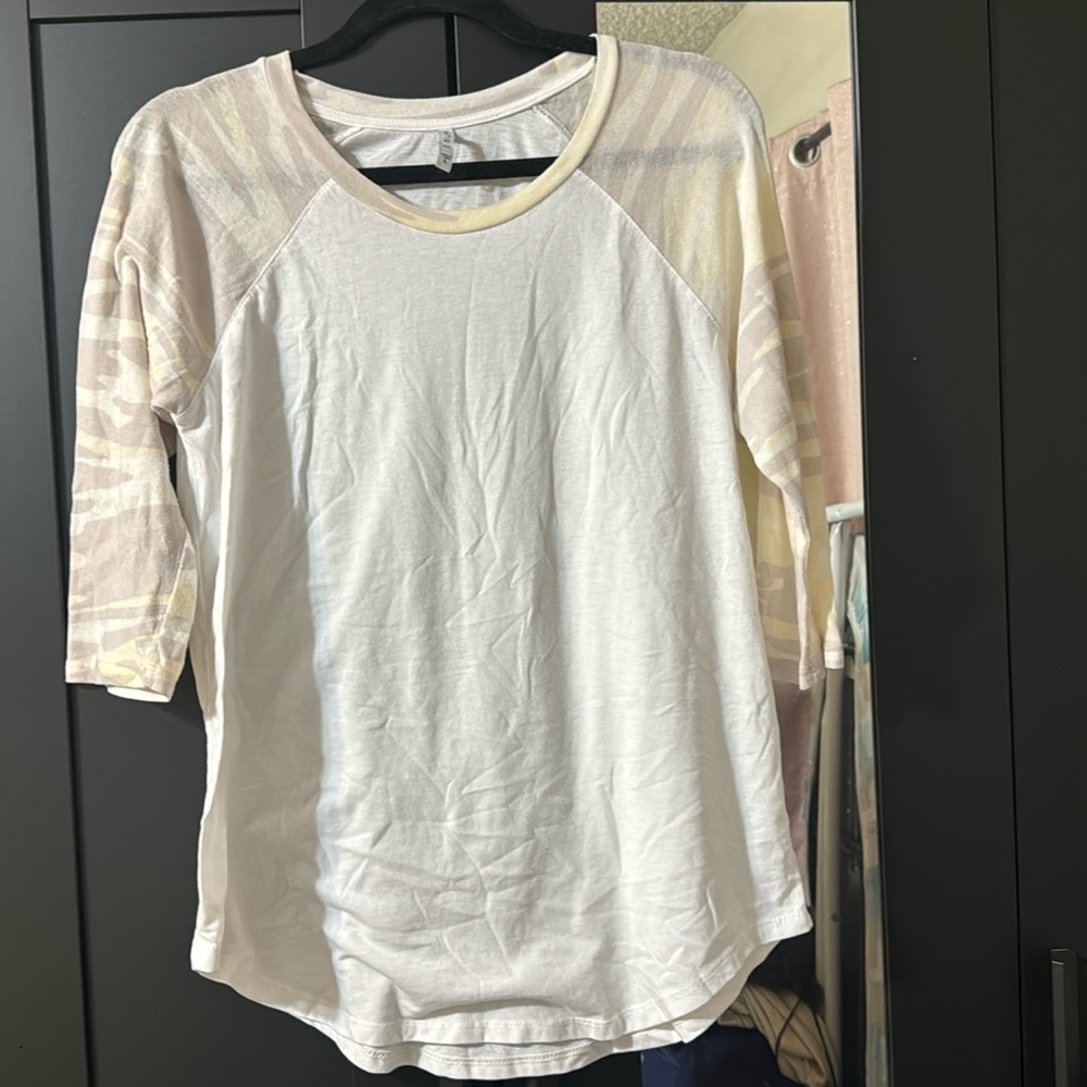 Z Supply camo sleeves baseball tee
